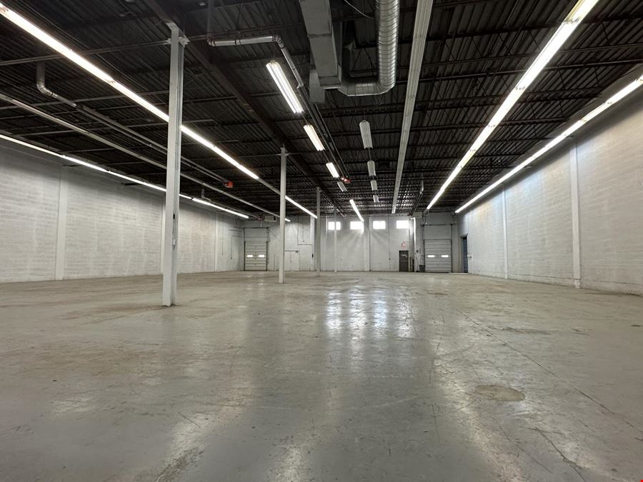 400 Canarctic Drive, North York Ontario M3J 2P9