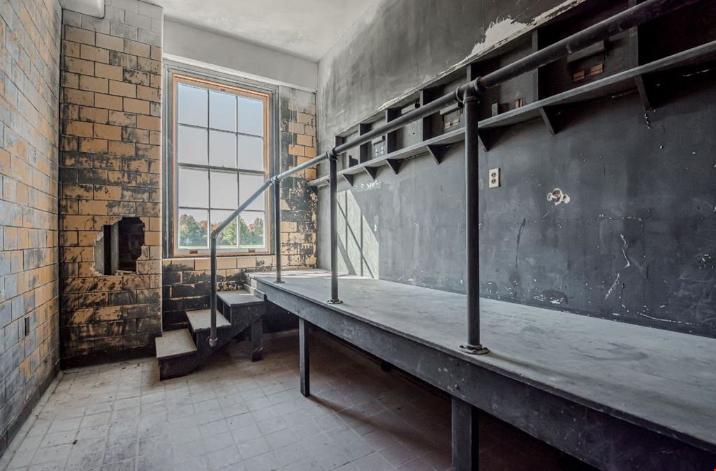 Fort DuPont | The "Paynter" Building