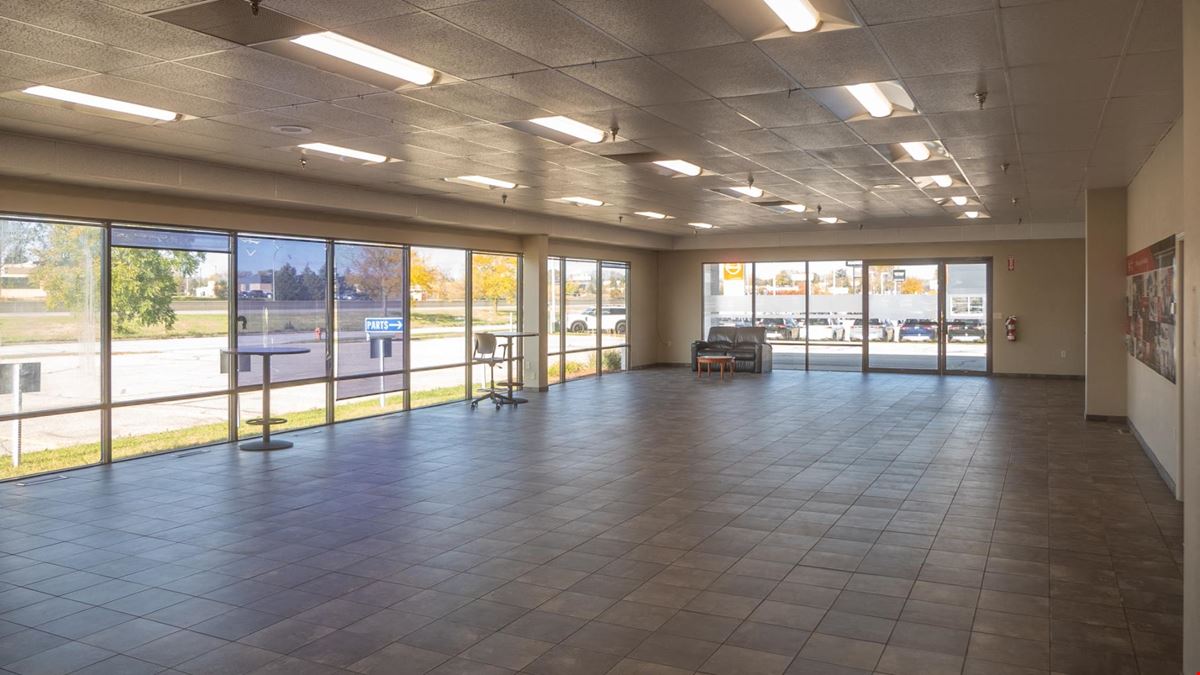 High-Exposure Highway 52 Commercial Site