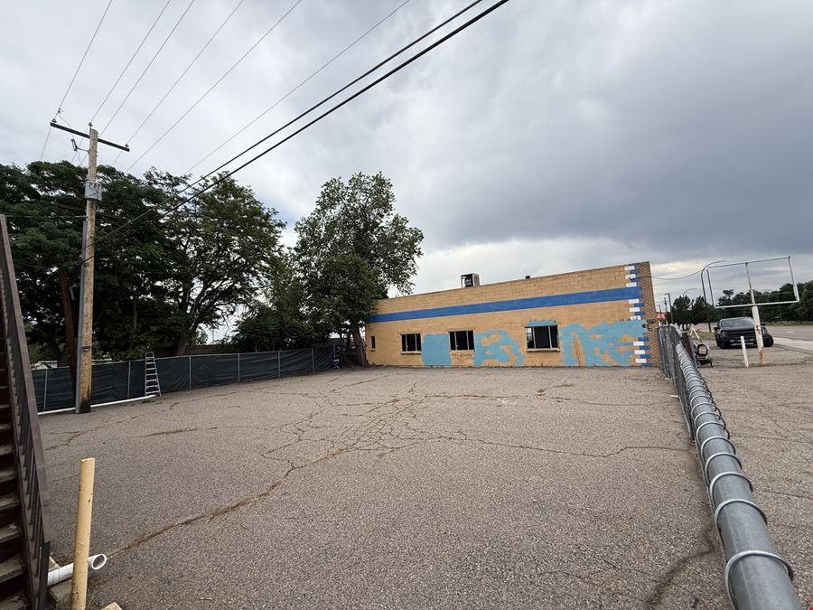11598 W Colfax Ave