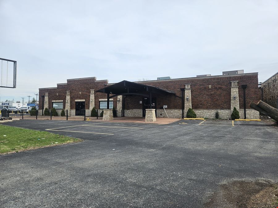 Former Restaurant on Southwest Highway