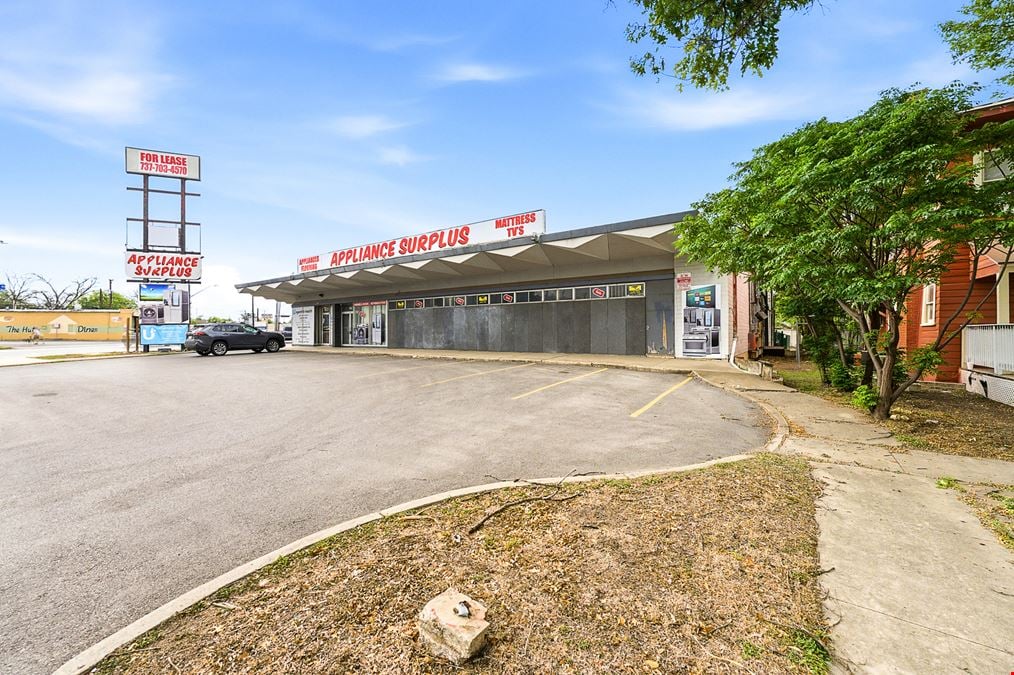 Deco Plaza