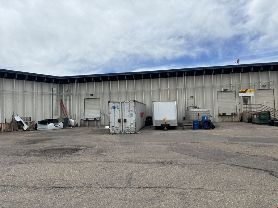 Santa Fe & Hampden: Industrial Service, Warehouse, or Manufacturing Space