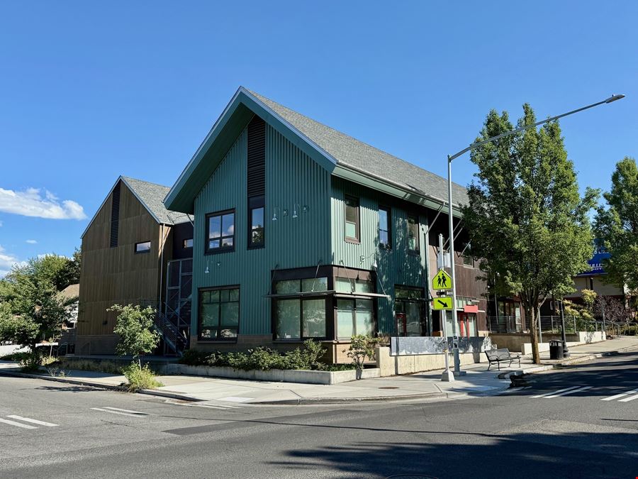 907 South Perry Street