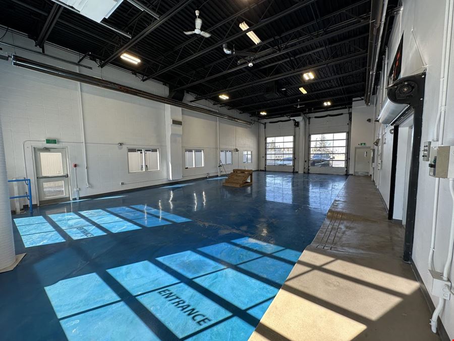 Lakehouse Marine Building