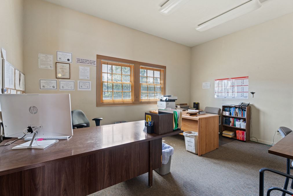 Retail/Office Building in Downtown Willits