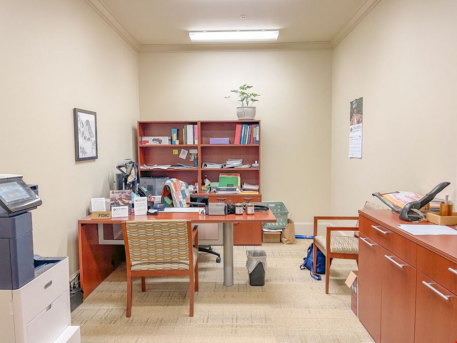 First-Class Executive Office Suites in the Village at Willow Grove