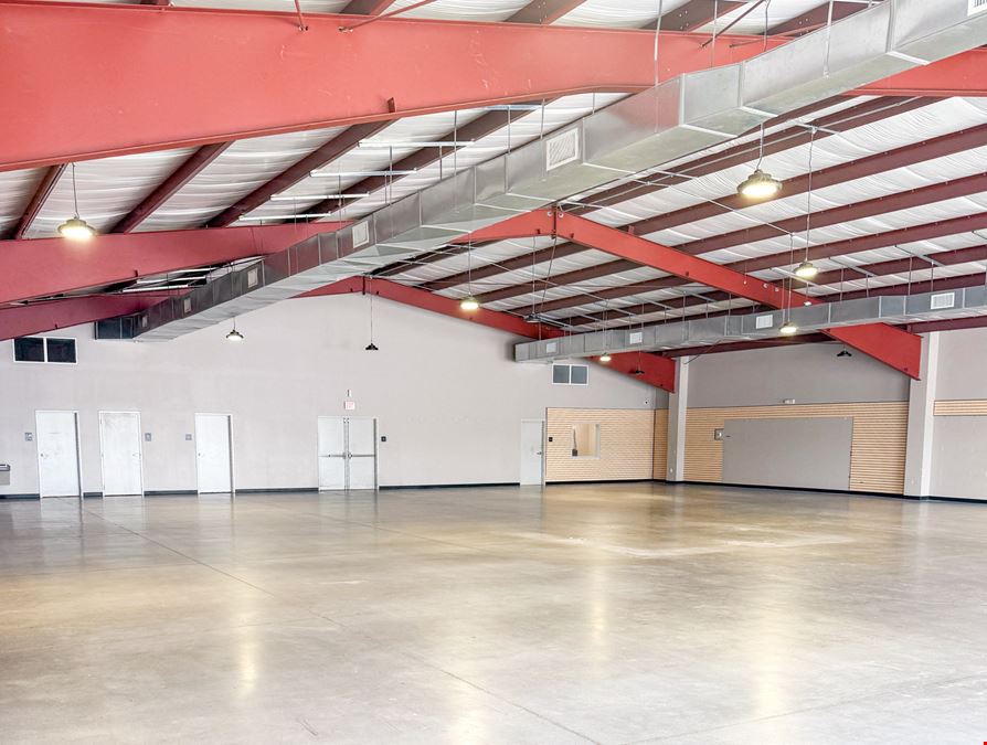11,500 SF Retail Building with Dock-High Loading near Coursey / Airline