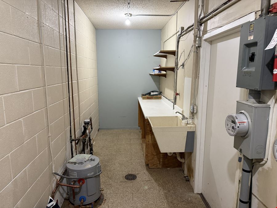 8th Street Moorhead Office Suite