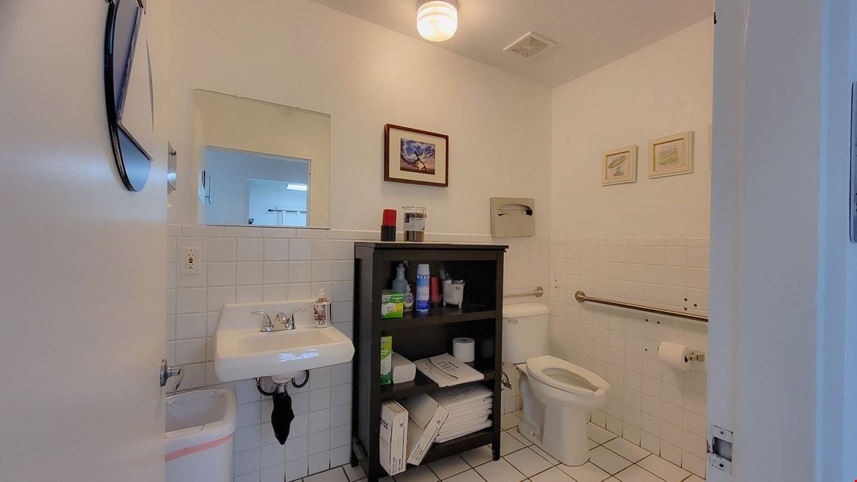 18145 US Hwy 18 Suite G