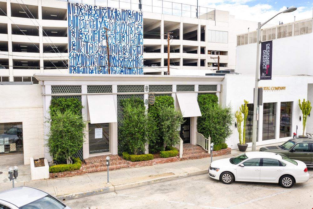 8731 Melrose Ave