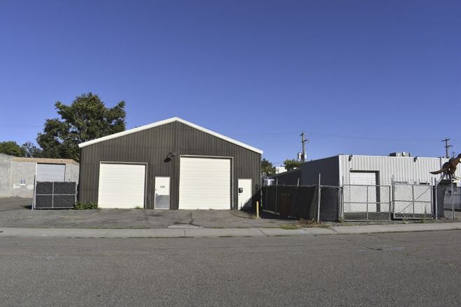 Preview of Industrial space for Sale at 2310 S Jason St