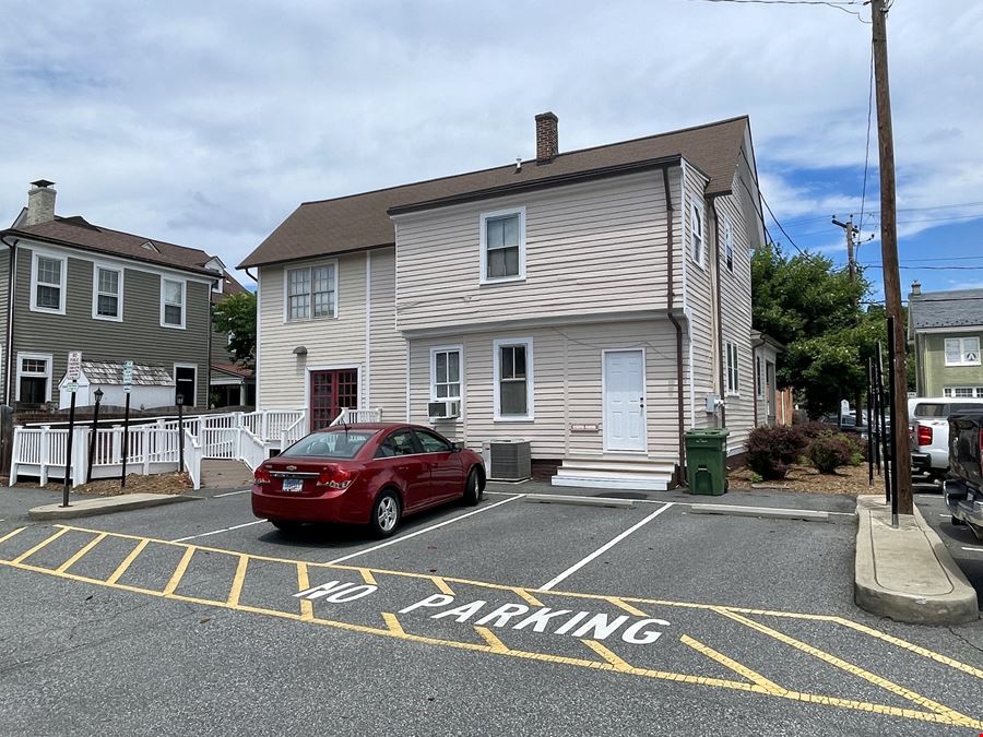 406 Amelia St