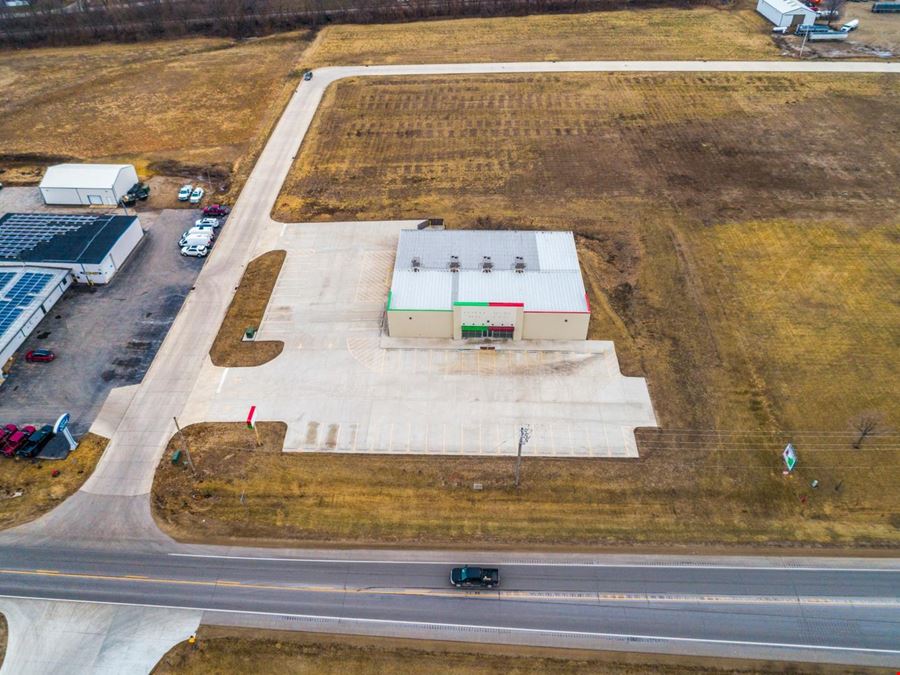Freestanding Britt IA