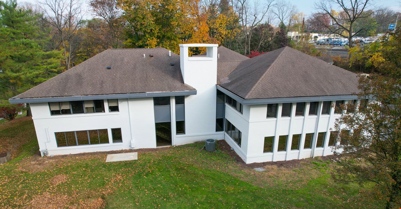 1700 Russell Rd