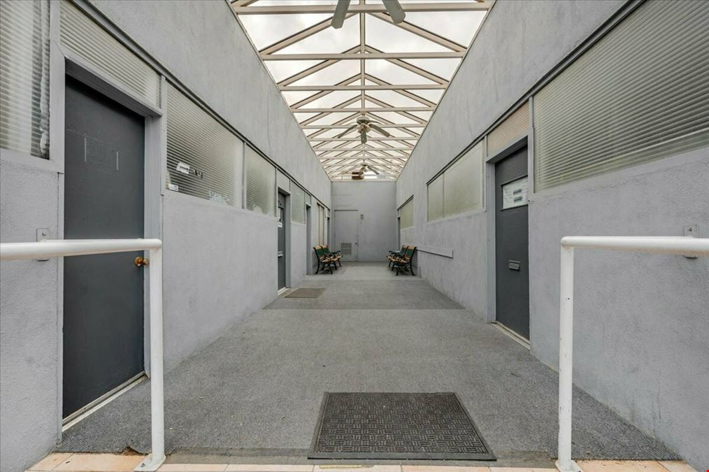 Medical/General Office Spaces Just 0.05 Miles From Hospital