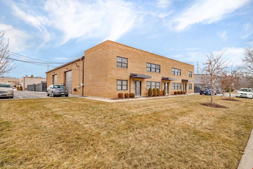 3S340 Rockwell St, Unit 201 - 2nd Floor North, Warrenville, IL 60555