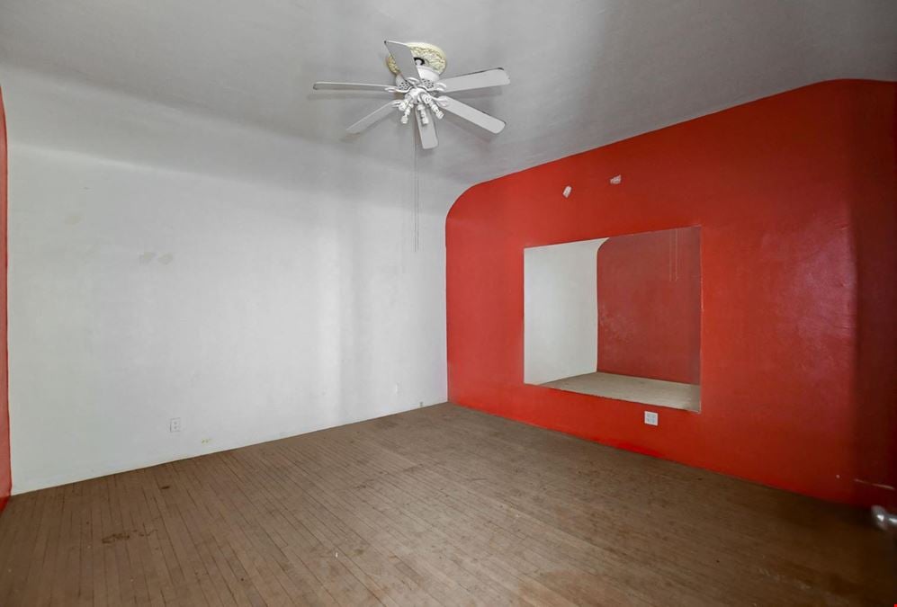 901 E Ogden Ave
