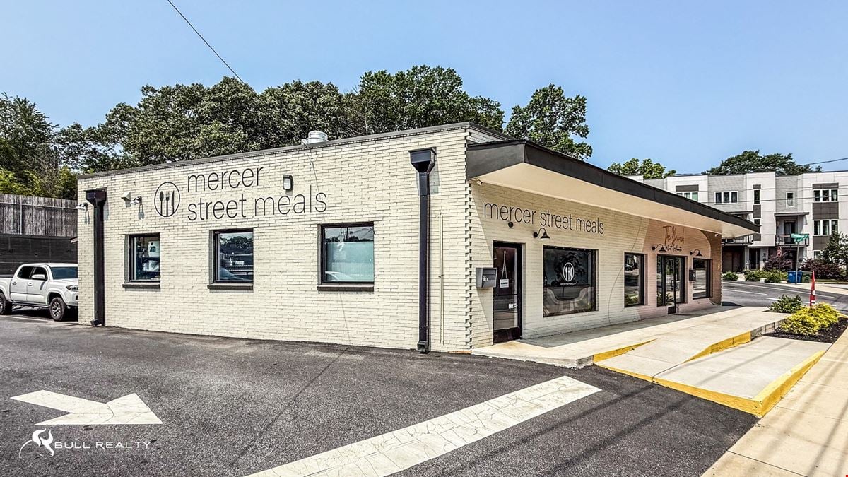Food & Beverage Two-Tenant Building | NNN Leases | 6.5% Cap Rate