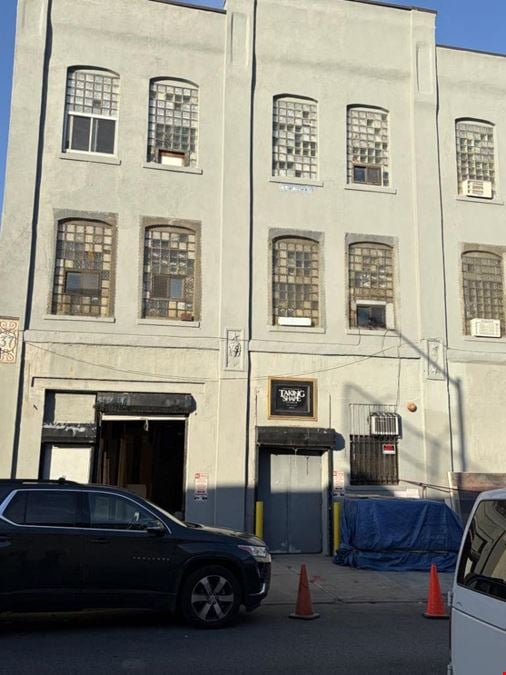 37 Moultrie Street
