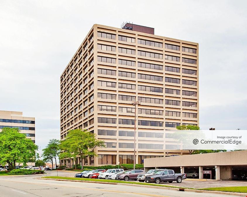 Woodfield Executive Plaza