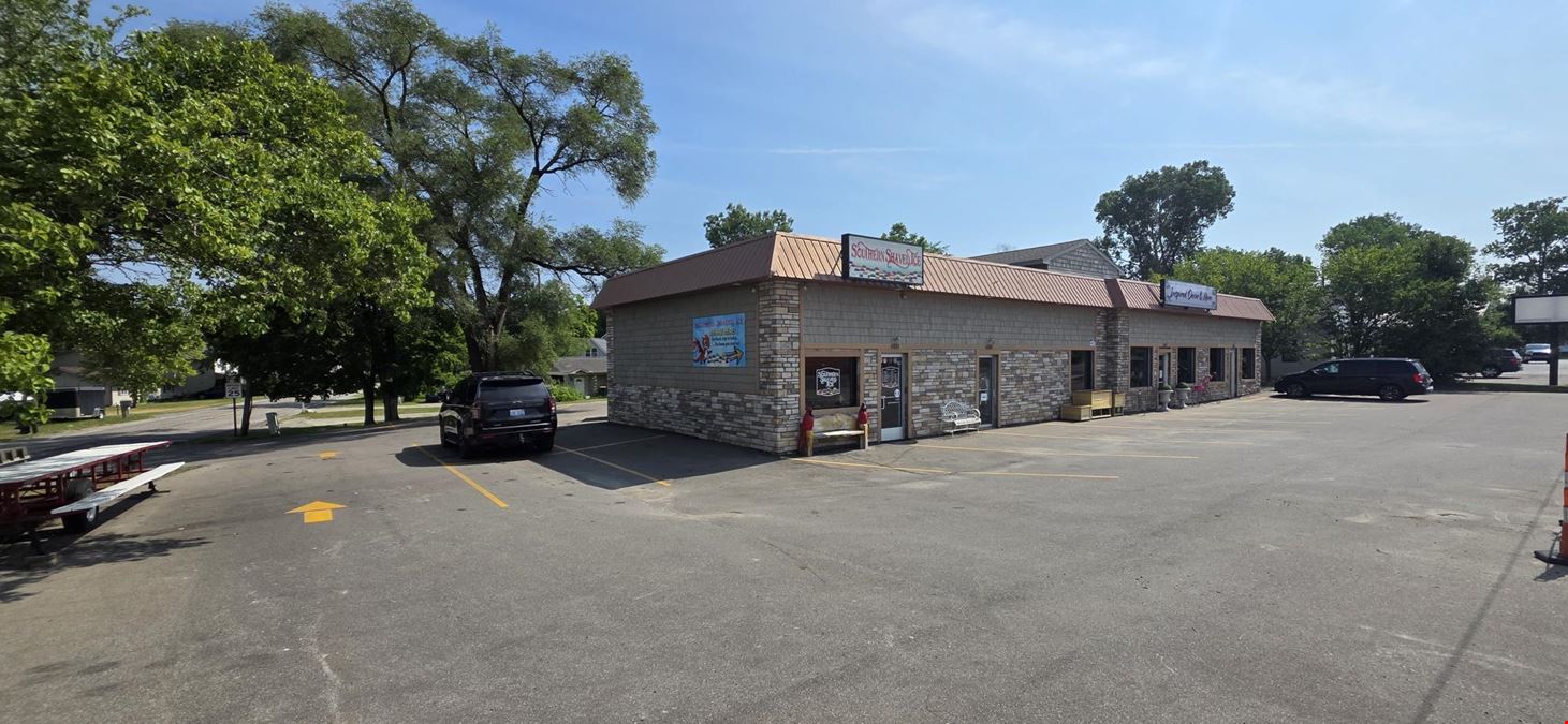 6111 W Grand River