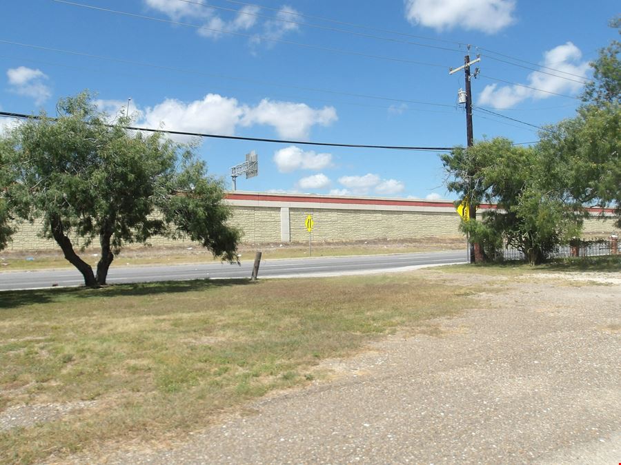 3825 S Expressway 83