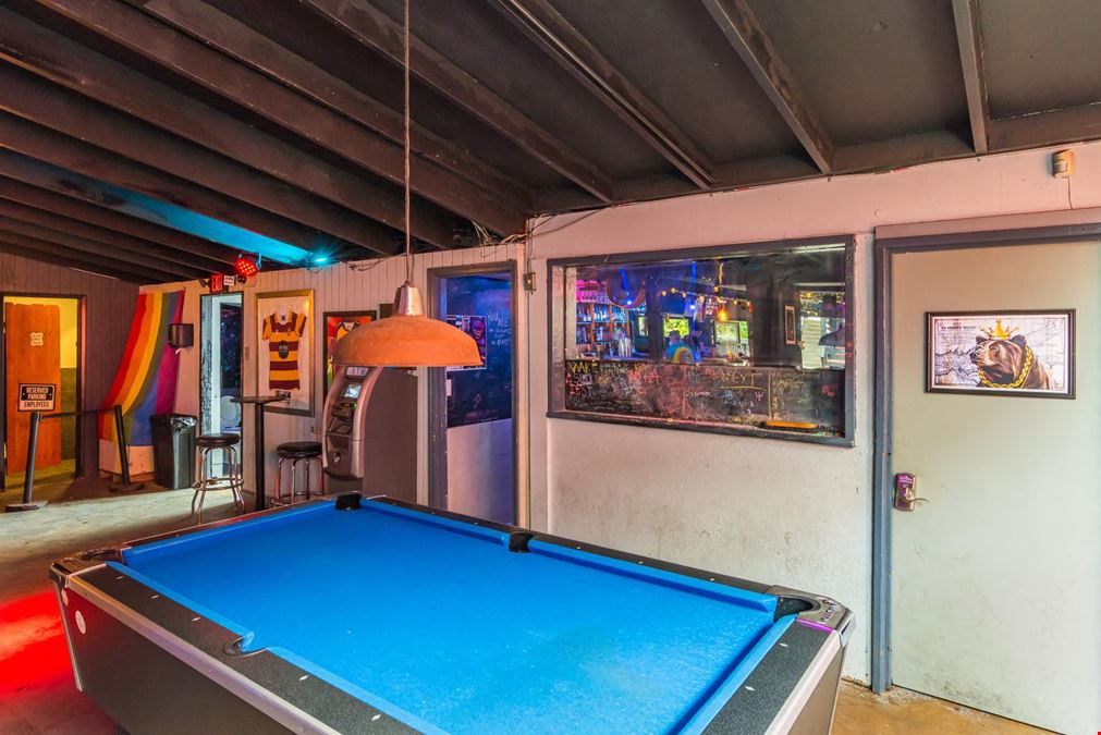 Bar and Property for Sale - Point Loma  2820-2830 Lytton Street San Diego, CA 92110