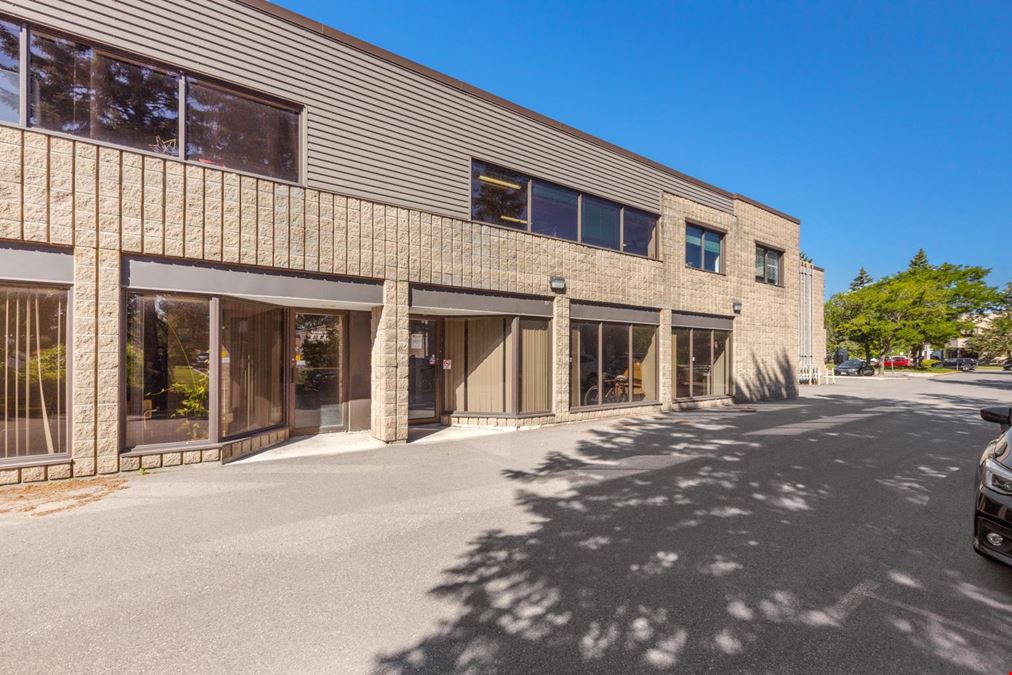 155 Terence Matthews Crescent unit 1&8
