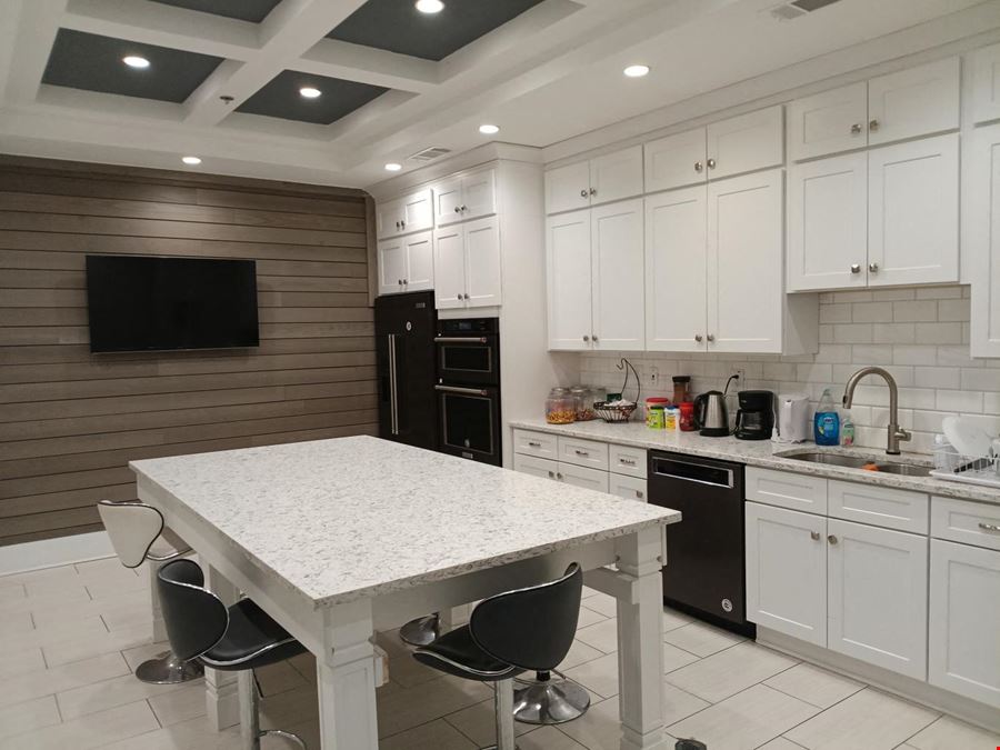 5945 Peachtree Corners E