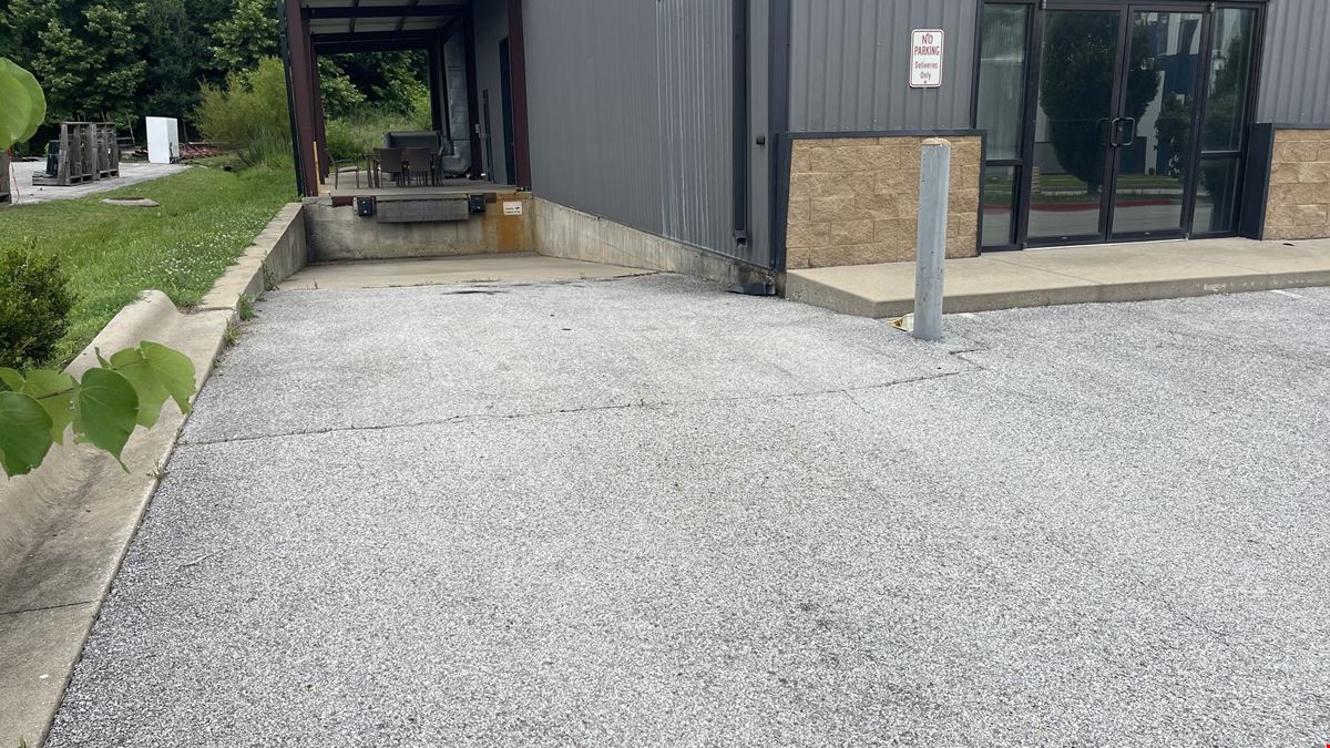 10,000 SF FLEX SPACE LEASE JOHNSON, AR