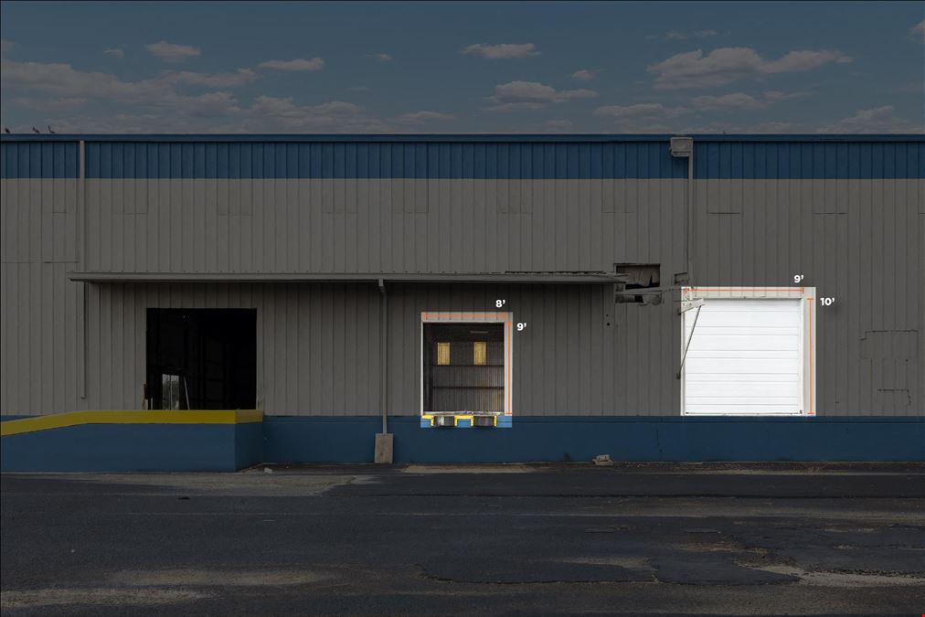 135,885 ±SF Dry Storage +2,549 office SF |  Available For Lease - All or Part
