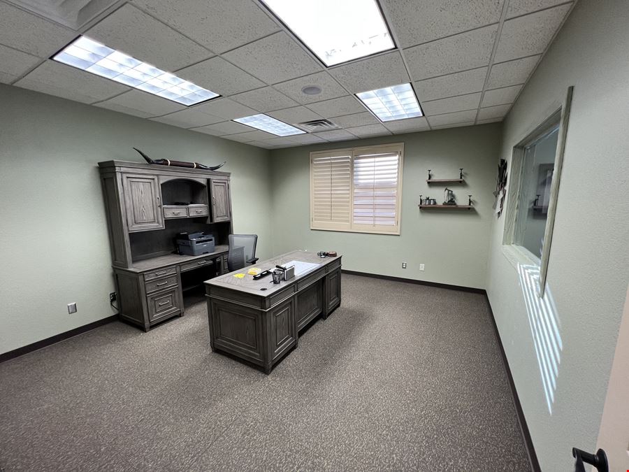 1105 W FM 300 - Levelland Flex Industrial