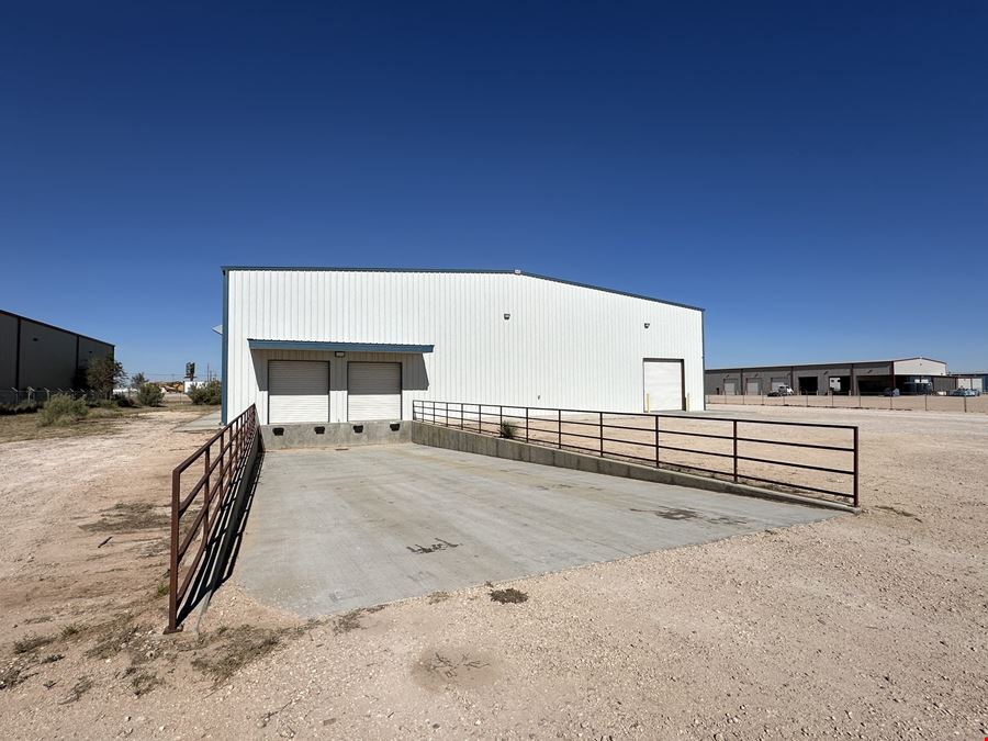 Dock & Grade-Level Loading Warehouse on I-20