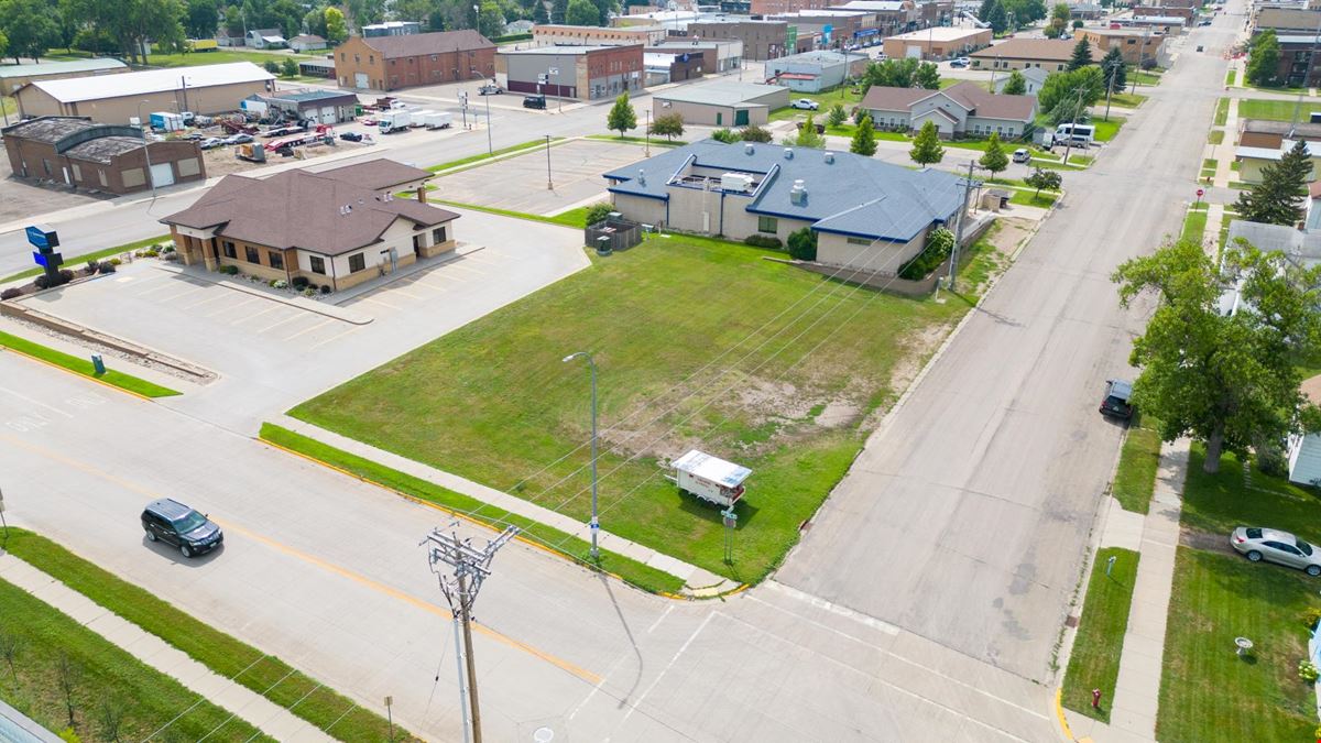 5th Ave NE Commercial Lot