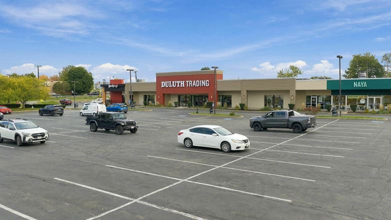 Preview of Retail space for Rent at 112 Mall Road