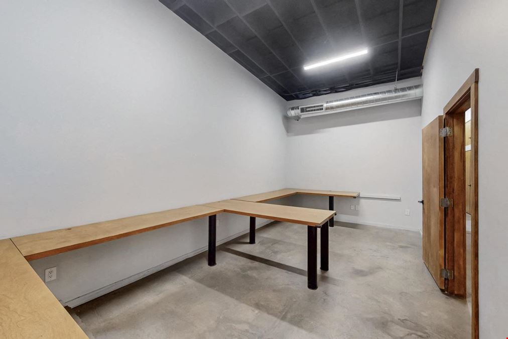 CLASS A LOS RANCHOS OFFICE/RETAIL SPACE