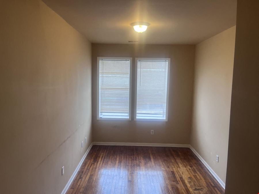 8292-8296 Woodward Ave