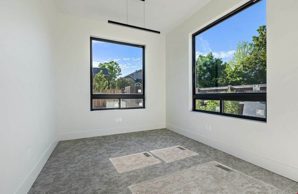1445 W Orchard Park Dr