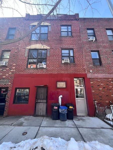 Preview of Mixed Use space for Rent at 420 Grand St