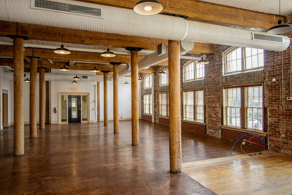 Suite 100 | 912 Lady St