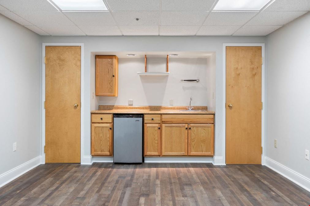 2,650sf Flex Space for Lease in Seaport Business Park, Newburyport. MA