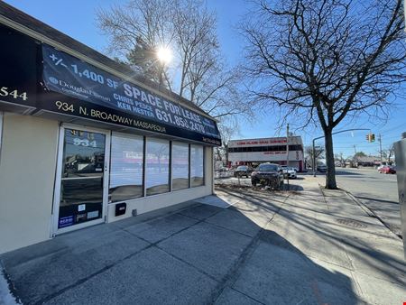 Preview of Retail space for Rent at 934 North Broadway