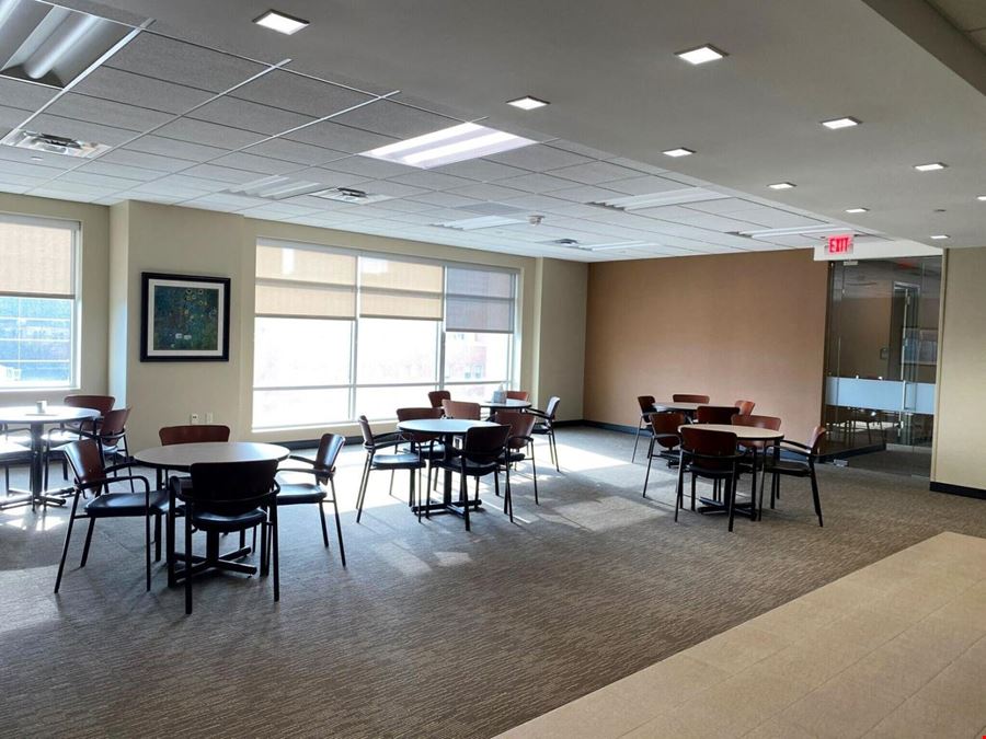 202 S Cheyenne Ave - One Place Tower - Office