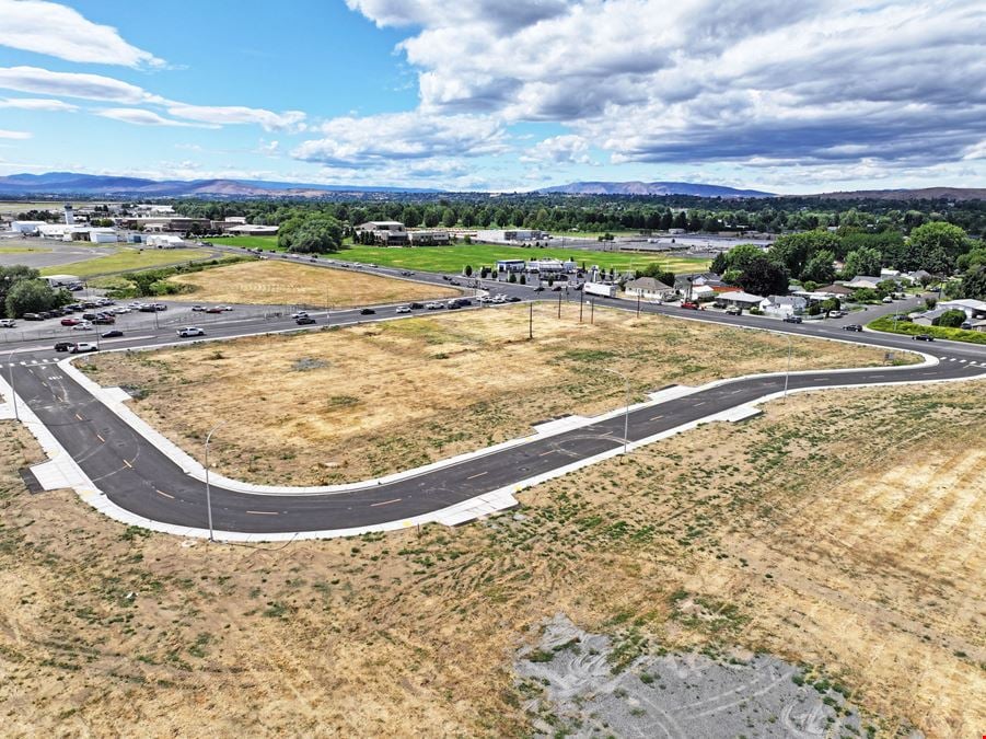The Landing - Prime Commercial Lots