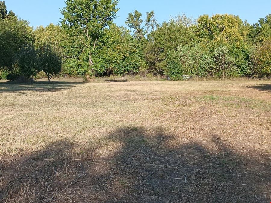 10 Acres of Commercial Land in Neosho, MO