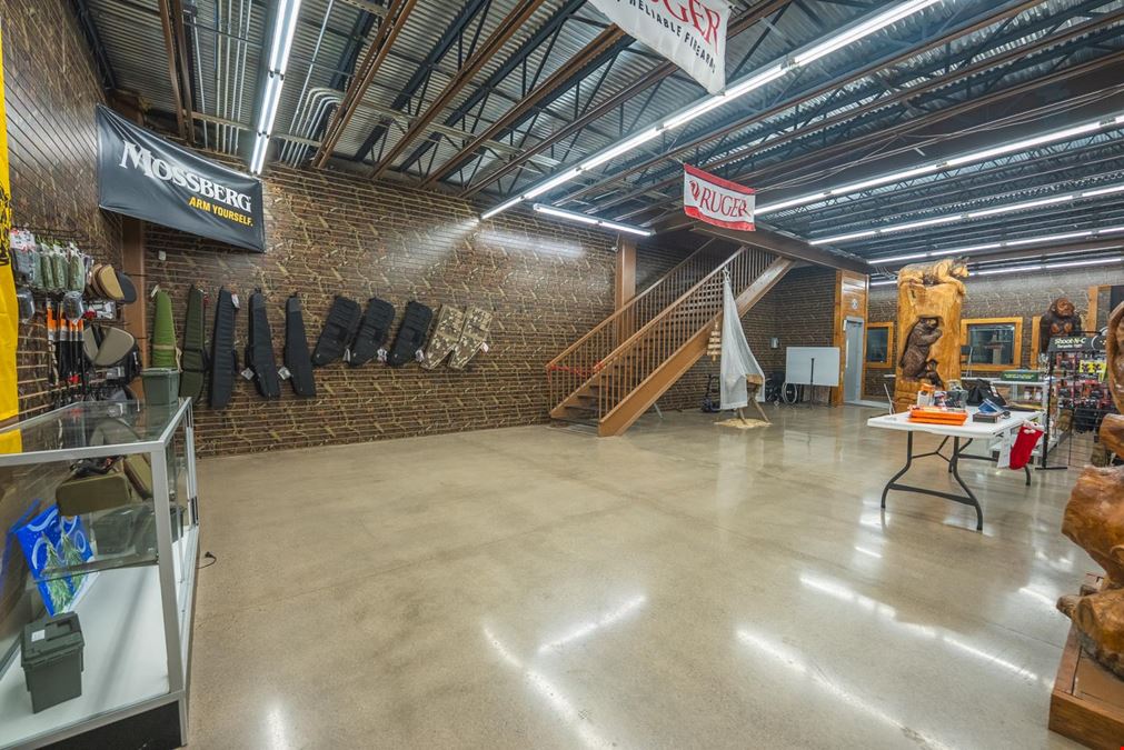 Barnett's Guns & Indoor Range