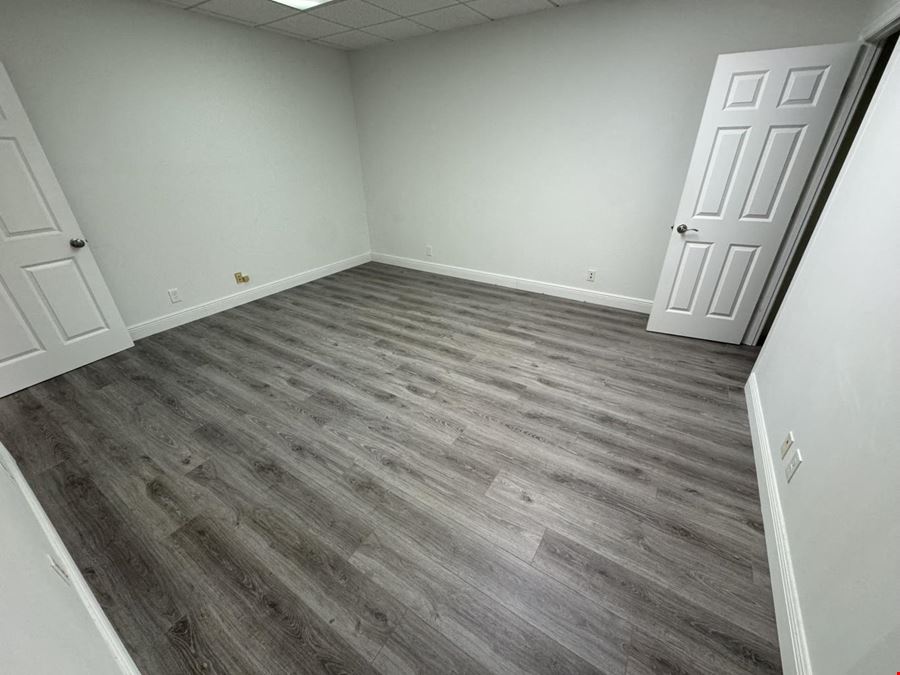977 SF Suite 108 Professional and Medical Office Space