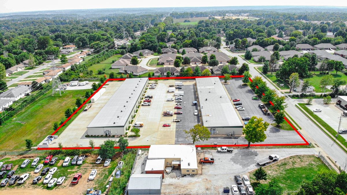 1,500 SF Warehouse / Office Space For Lease in Southwest Springfield