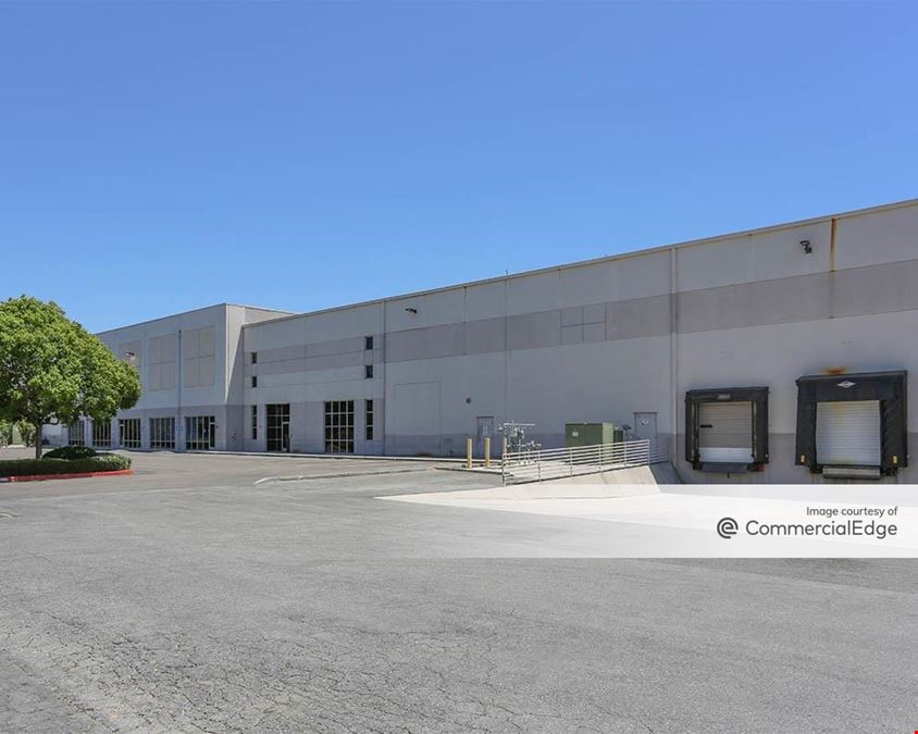 2401 Bert Dr